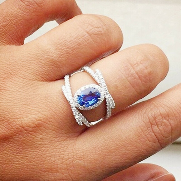 Jewelry - Elegant 925 Silver Oval Cut Blue Sapphire Ring New
